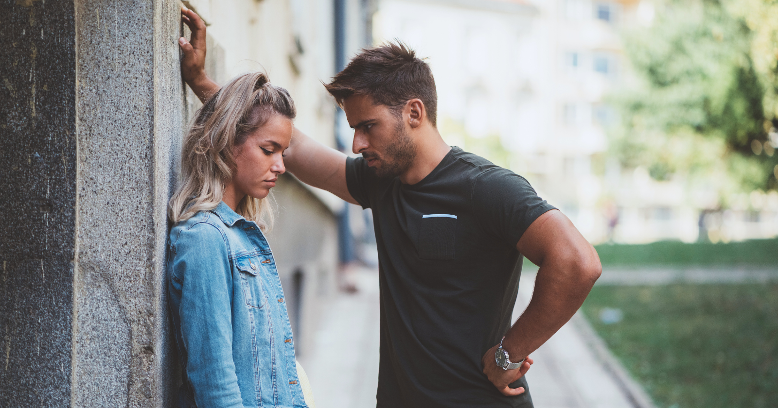 7 signs you're in a relationship with an emotionally distant person